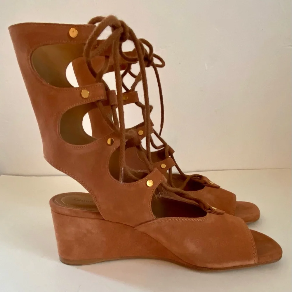 NWT CHLOE TAN SUEDE LACE UP WEDGE RUNWAY GLADIATOR SANDAL - Picture 5 of 16